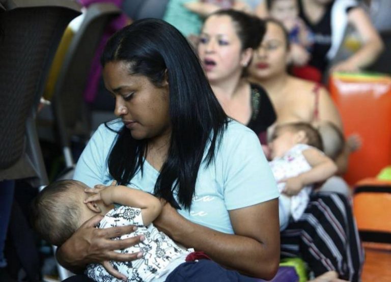 Lactancia Materna, alimento más natural para un bebé, condicionada por barreras y factores