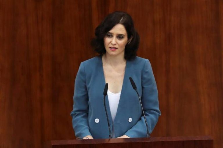 Ayuso desgrana su programa con guiños a VOX sobre los MENAS y Violencia Intrafamiliar