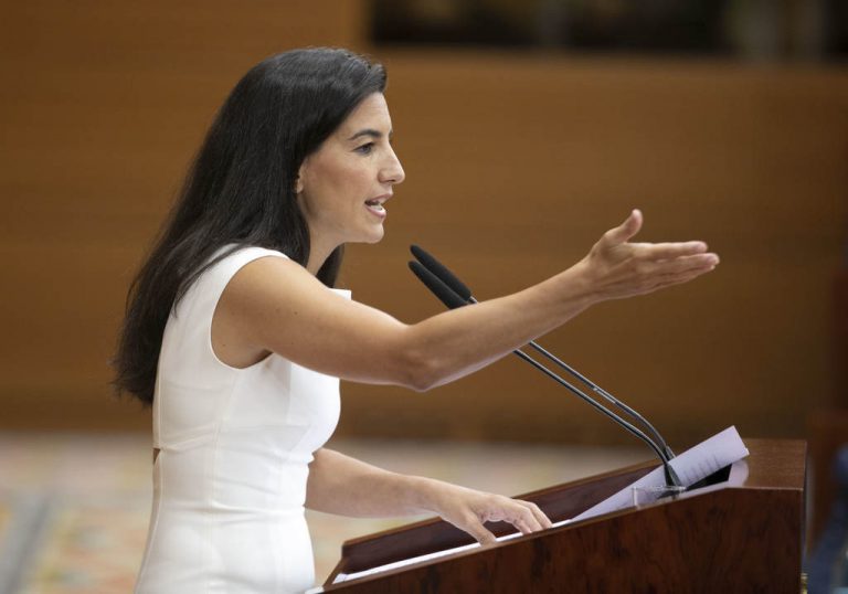 VOX: «El Gobierno de Ayuso quiere discriminar a madrileños frente a extranjeros que vienen a Madrid a establecer sus negocios»