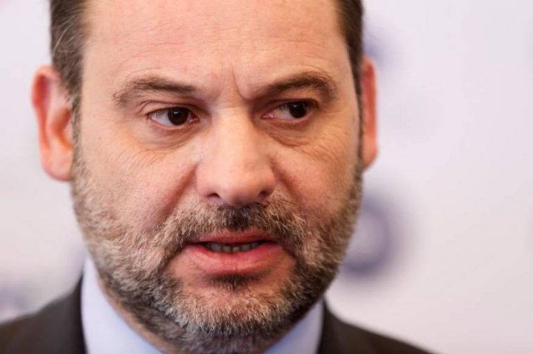 Ábalos (PSOE), denunciado por cohecho y malversación, está «tranquilo y dolido»