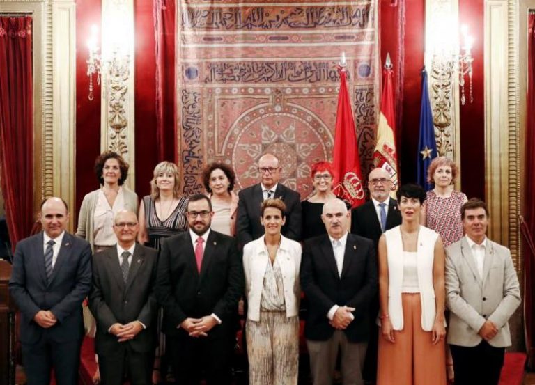 El Gobierno del PSOE y Bildu «mejorará la vida, merece la pena el paso que damos»