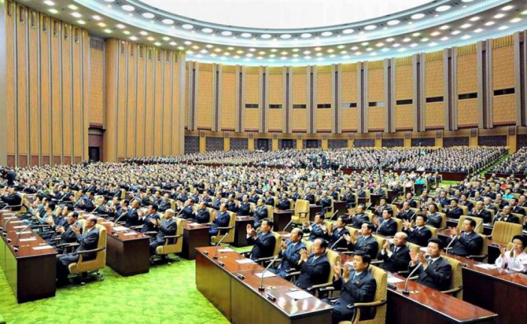 Corea del Norte celebra una sesión parlamentaria donde podría desvelar su rumbo político