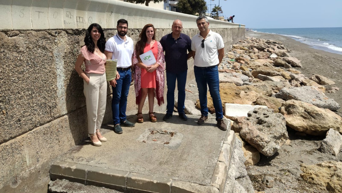 FOTOGRAFÍA. PLAYA DE BALEMA (EL EJIDO) ALMERÍA (ESPAÑA), 10.08.2019. En la imagen, la diputada nacional el partido político español VOX, Rocío de Meer (C). Ñ Pueblo