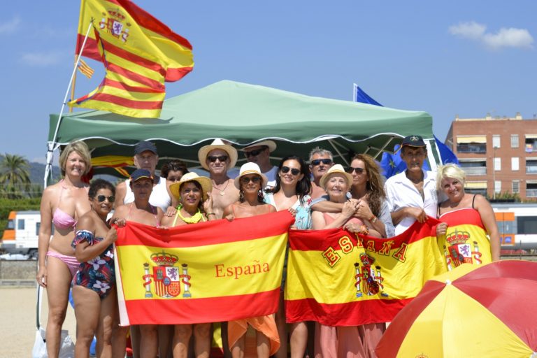 Emotivo final de una «exitosa» segunda temporada de plantada de sombrillas en Cataluña