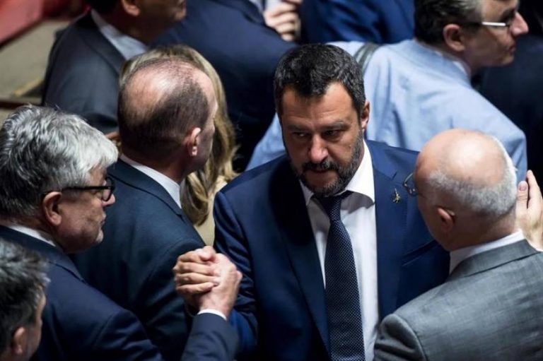 Salvini exige elecciones en Italia