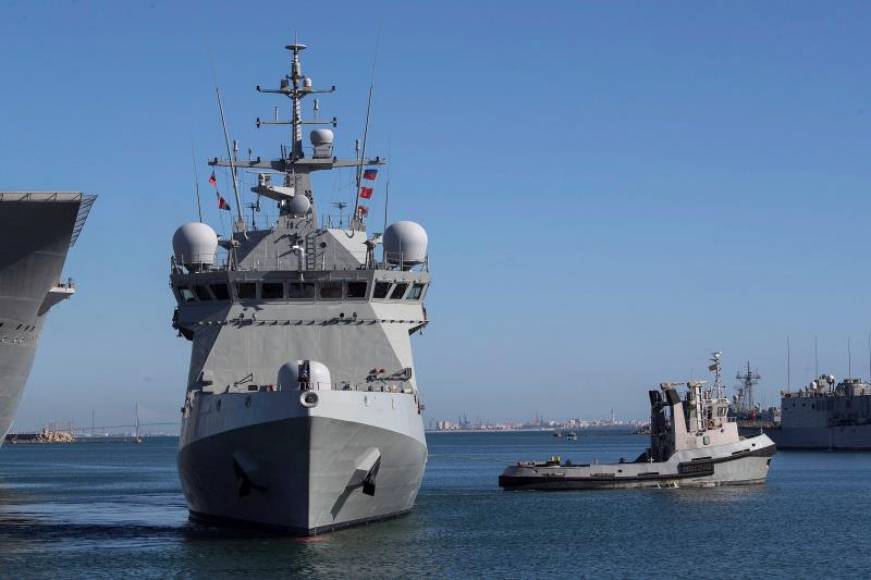 FOTOGRAFÍA. ROTA 8CÁDIZ9 ESPAÑA, 20.08.2019. Vista del buque de la Armada española «Audaz» este martes a su salida desde Rota (Cádiz) rumbo la isla de Lampedusa. Efe