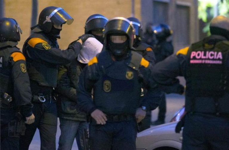 Un hombre muere apuñalado en una pelea Sant Adrià de Besòs (Barcelona)