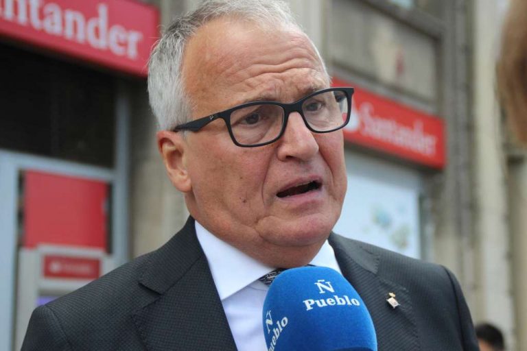 Josep Bou: «Vengo a rescatar a Rafael Casanova secuestrado» por el separatismo