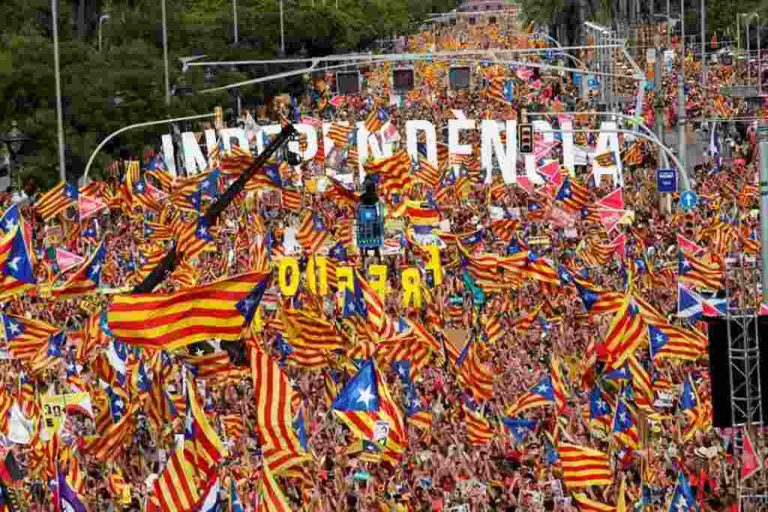 El separatismo pierde fuerza, 600 mil personas a la Diada, cifra más baja desde 2012