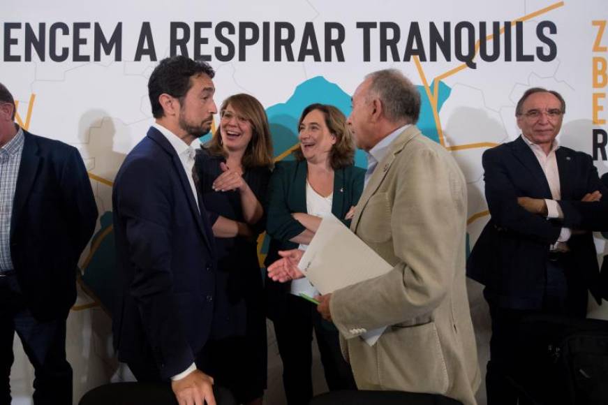FOTOGRAFÍA. BARCELONA (ESPAÑA), 16.09.2019. Damiá Calvet, Janet Sanz, Ada Colau. multa a vehículos que más contaminan en Barcelona, abril 2020. Efe