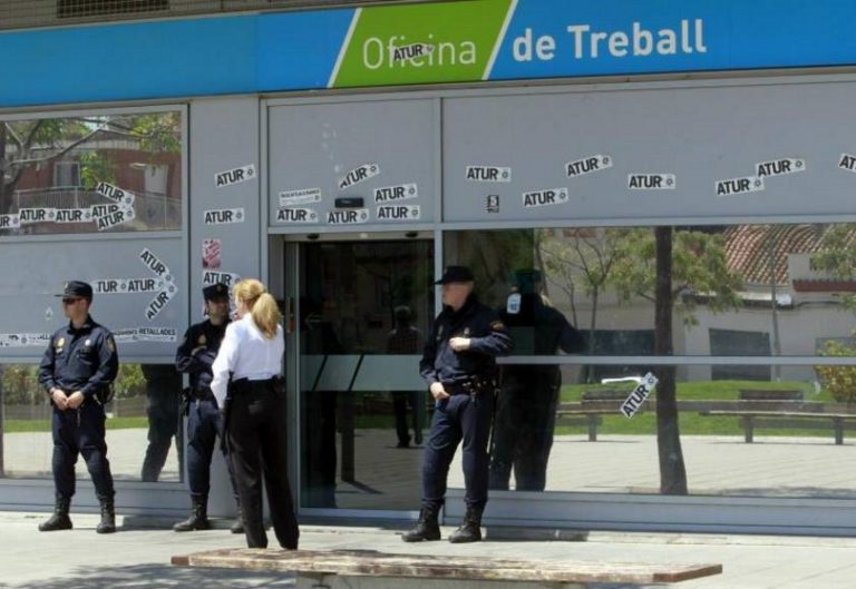 El paro aumenta en 12.588 personas en agosto en Cataluña y afecta a 371.418