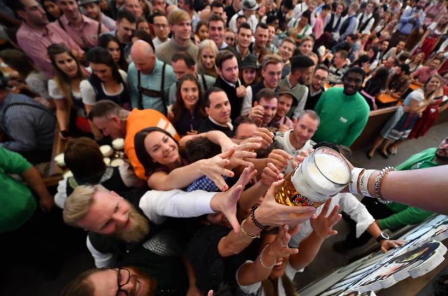 FOTOGRAFÍA. BERLÍN (ALEMANIA), 21.09.2019. La Oktoberfest, la más multitudinaria fiesta de la cerveza del mundo. Efe
