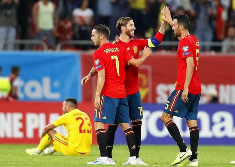 La selección española mantiene el pleno de triunfos (1-2)