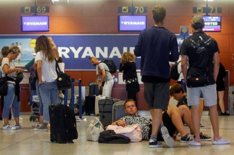 Ryanair cancela este domingo cuatro vuelos en Barcelona por la huelga