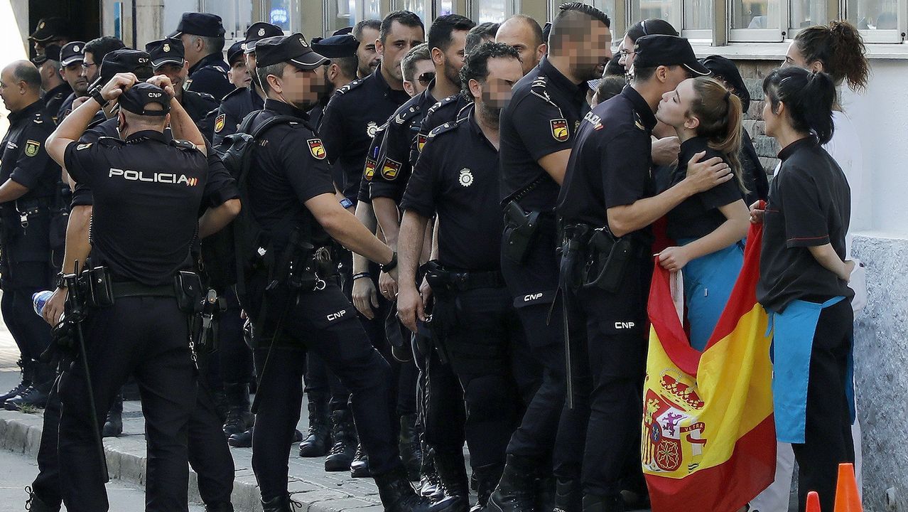 Despliegue De 15 Grupos De UIP De Polic a Nacional A Catalu a Ante 