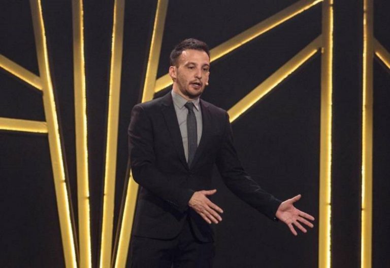 La película «Mientras dure la guerra» dice que el «fascismo» ha vuelto en España