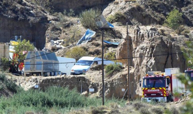 Muere el segundo herido en la explosión de una pirotecnia de Guadix (Granada)