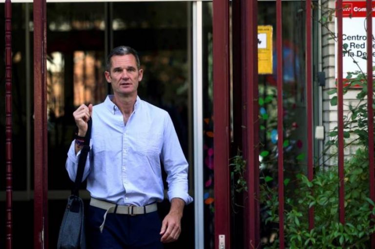 Urdangarin vuelve a prisión tras completar su primera jornada como voluntario