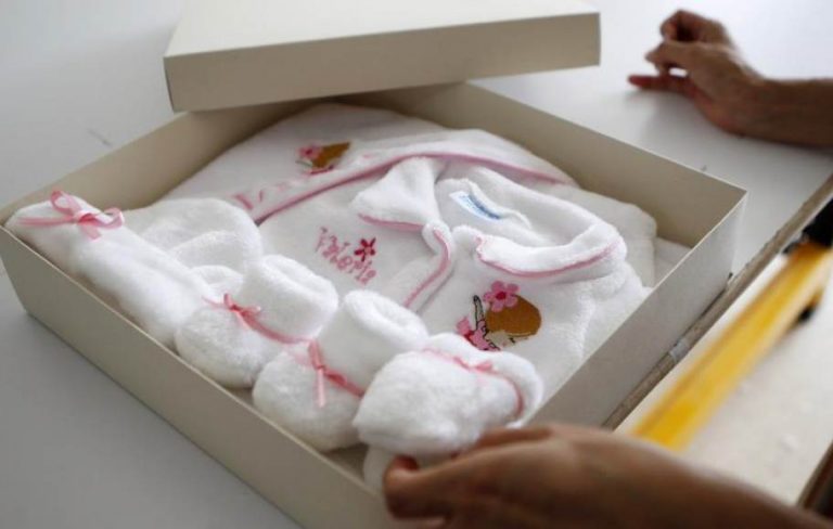 Las bacterias intestinales de los bebés se ven afectadas por el tipo de parto