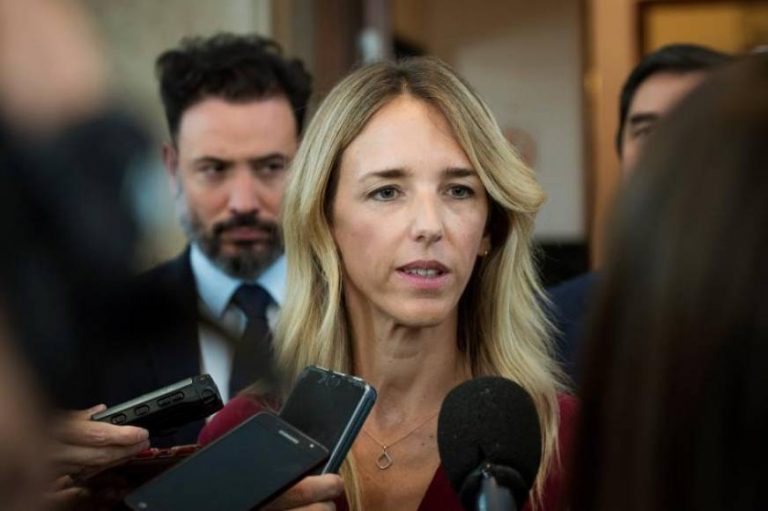 Cayetana: Los votantes de Ciudadanos acabarán en el PP si Cs rechaza la alianza con el PP