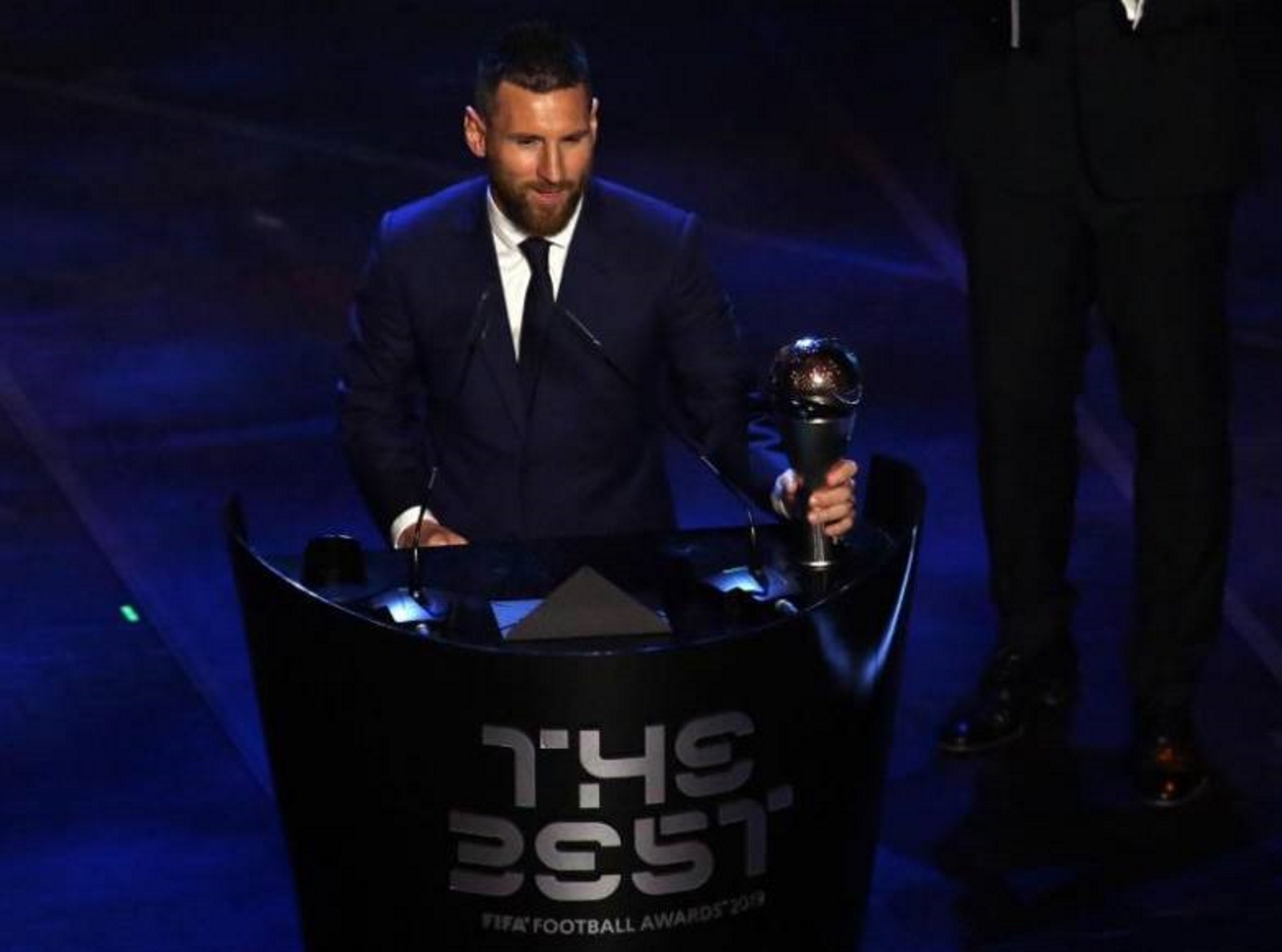 FOTOGRAFÍA. MILÁN (ITALIA), 23.09.2019. El argentino Lionel Messi, delantero del Barcelona, ganó este lunes en Milán el premio FIFA 'The Best' a mejor jugador de 2019. Efe