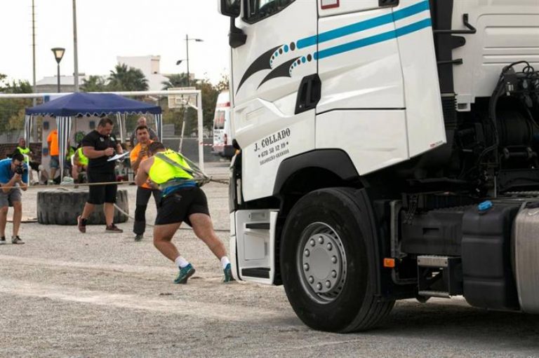 Miguel Angel Caldentey Lopez, el hombre más fuerte de España (The Strongman of Spain)