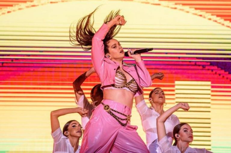 Agotadas en dos horas las entradas para los conciertos de Rosalía en España