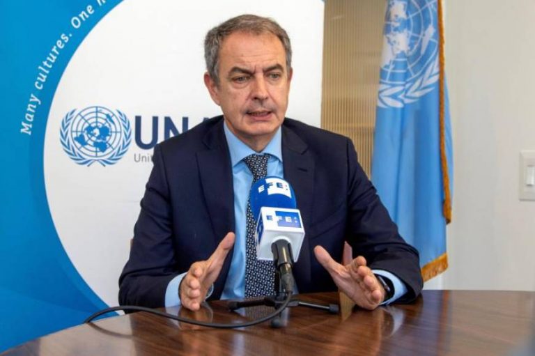 Zapatero: «Del bipartidismo pasamos al multipartidismo» pero el PSOE debe rechazar Cs