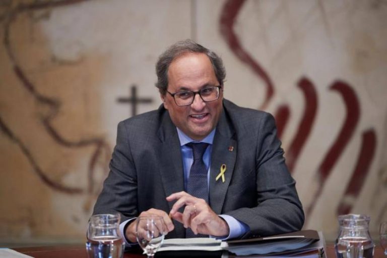 Torra desobedece la orden del Tribunal catalán sobre lazos y presos del Procés