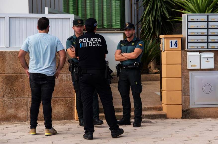 FOTOGRAFÍA. PALMA (ESPAÑA), 22.09.2019. Fuerzas de seguridad en el lugar en el que Ika Hoffmann, una mujer de 59 años de nacionalidad alemana,Ses Salines, Palma, violencia machista. Efe