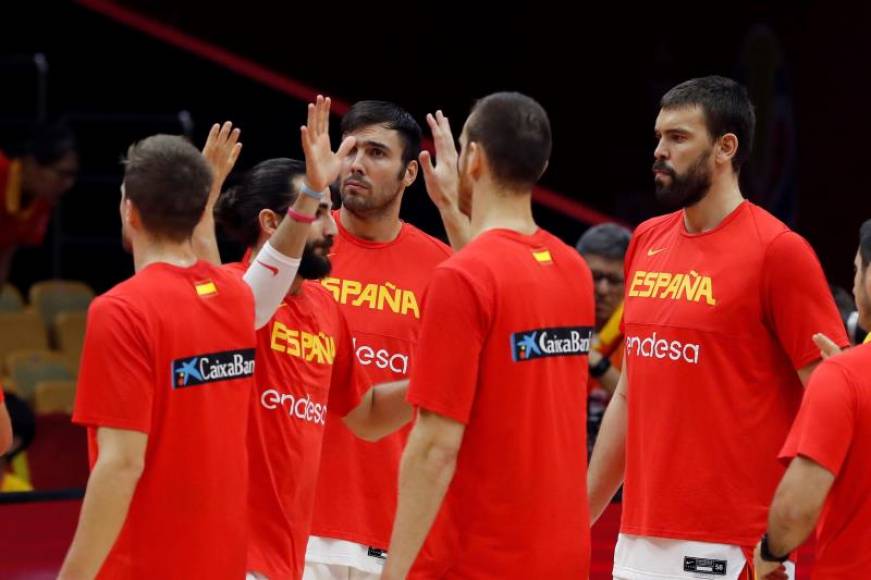 FOTOGRAFÍA. PEKÍN (CHINA), 12.09.2019. os jugadores de la selección española Ricky Rubio (2i) y Marc Gasol (d) durante un partido del Mundial de Baloncesto de China. Efe