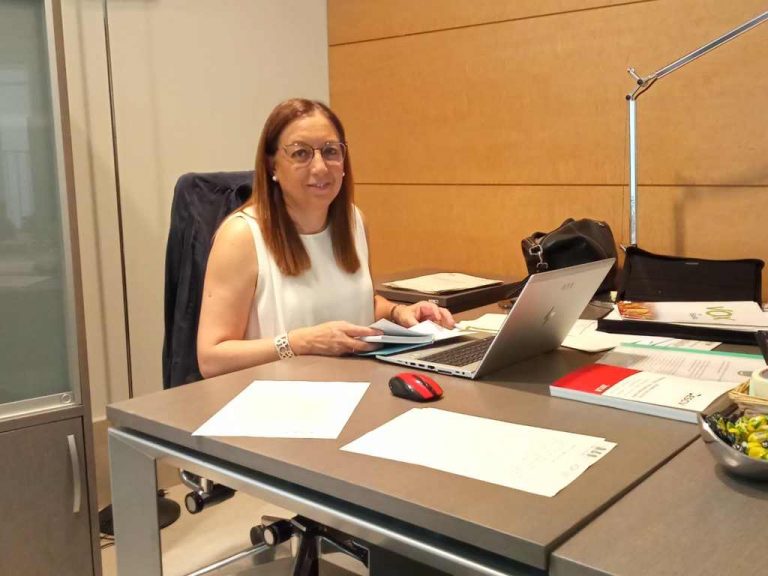 Llanos Massó (VOX) pide representación «justa» de los grupos en la Mesa de las Cortes