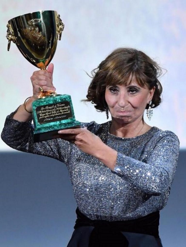 Ariane Ascaride, Copa Volpi a la mejor actriz en Venecia