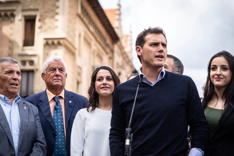 Cs pide «intervenir a los Mozos y complemento salarial a Policía Guardia Civil en Cataluña»
