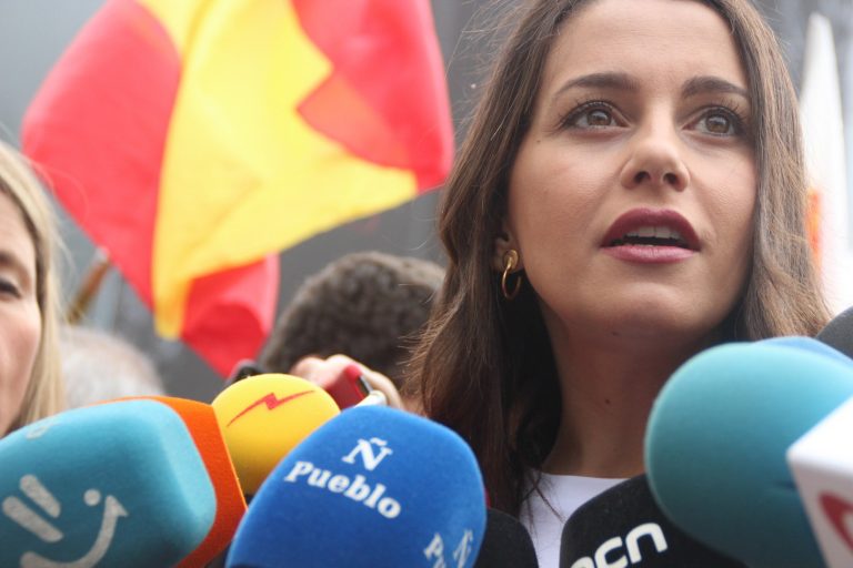 Arrimadas exige a Sánchez que «no indulte ni dé privilegios» a condenados del Procés