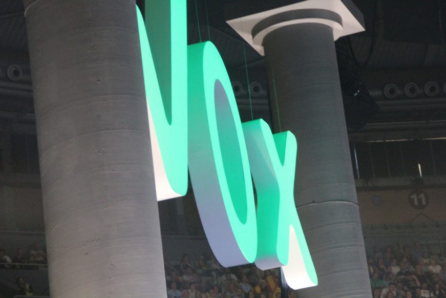 4 FOTOGRAFÍA. PALACIO VISTALEGRE ARENA (MADRID) ESPAÑA, 06.10.2019. VOX saca músculo en Madrid con más de 13,5 mil personas en su acto «Plus Ultra». Ñ Pueblo (77)