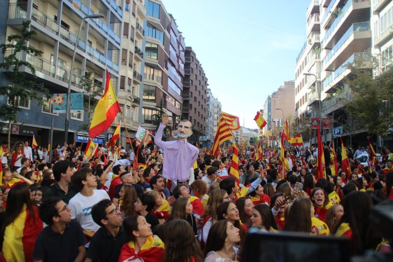 Los catalanes exigirán que Sánchez «renuncie al apoyo separatista» el 6D en Barcelona