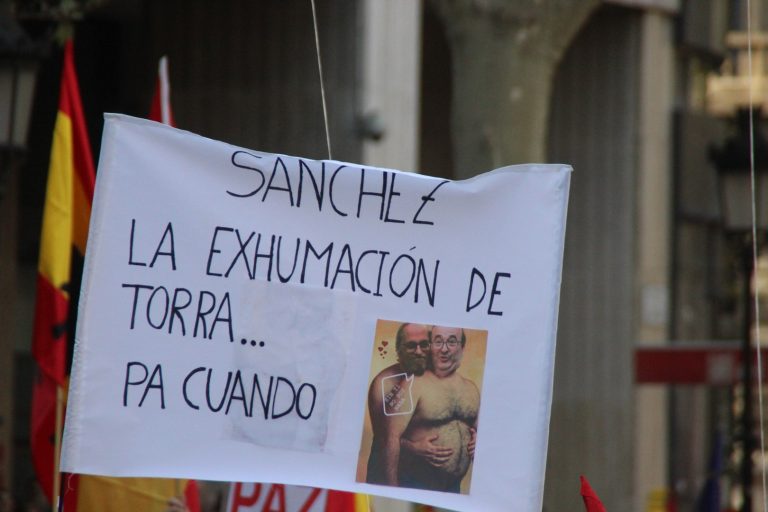 Fotografías del 27-Oct con más de 400 mil catalanes contra el Procés