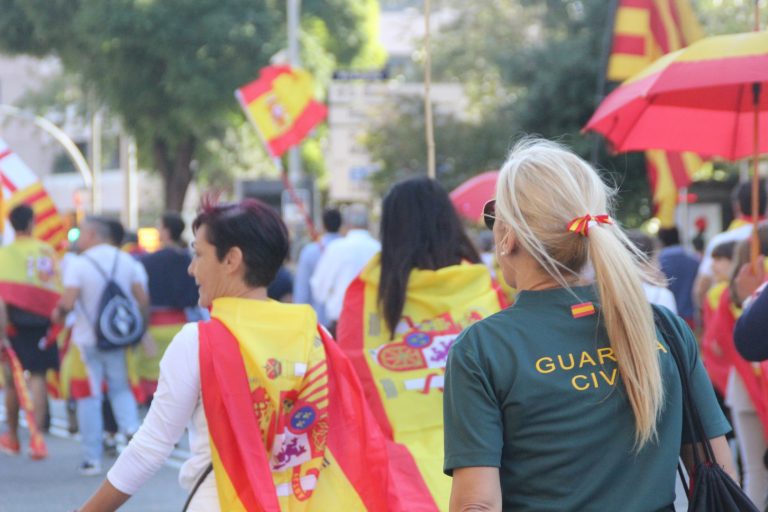 Vídeo del 27-Oct con centenares de miles de catalanes en Barcelona