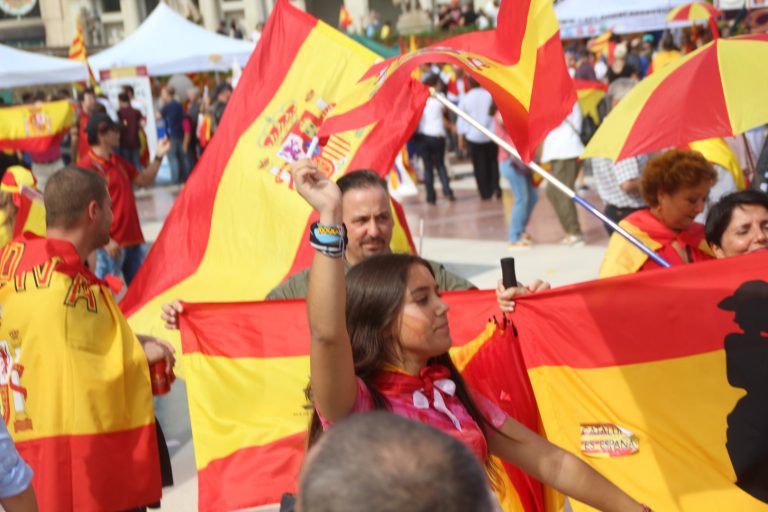 Iré al 27-O porque en Cataluña hay más gente normal que descerebrados