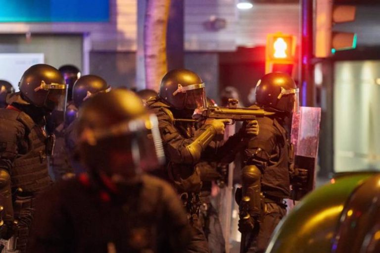 Heridos, 24 Mozos constitucionalistas en el ataque independentista del 16-O