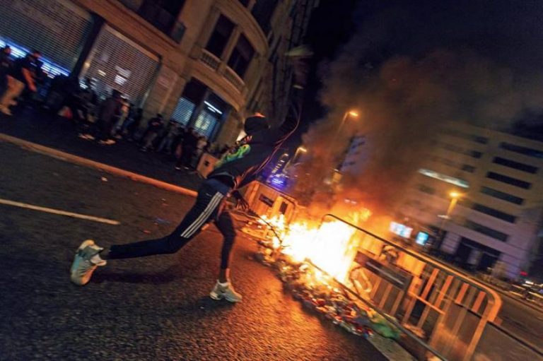 Prisión sin fianza para 6 separatistas de los ataques del 18-Oct