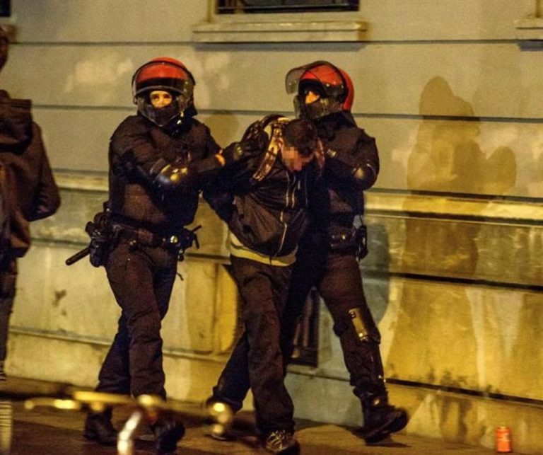 Separatistas: «Españoles, hijos de puta; VOX, pim, pan, pum; sin Policía no sois nada»