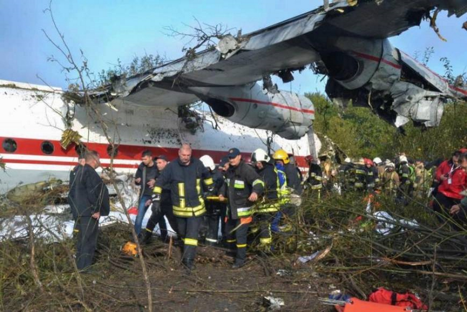 FOTOGRAFÍA. KIEV (UCRANIA) 04.10.2019. aterrizaje de emergencia que tuvo que realizar hoy en la ciudad ucraniana de Lviv un avión An-12 procedente de Vigo. Efe