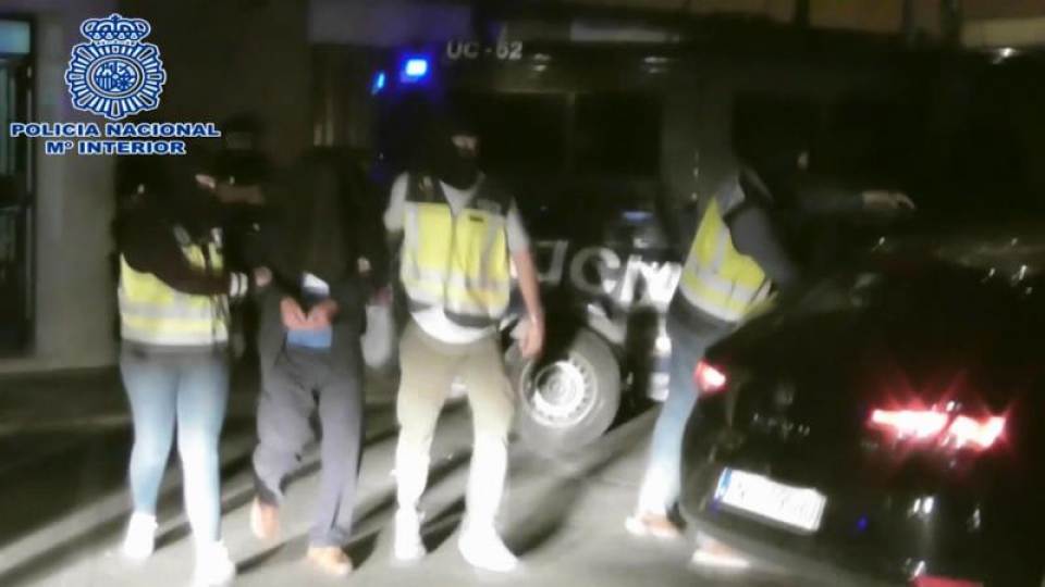 FOTOGRAFÍA. MADRID (ESPAÑA), 05.10.2019. Imagen tomada de vídeo. La Policía Nacional ha detenido al máximo responsable de Muntasir Media, red propagandística del Dáesh. Efe