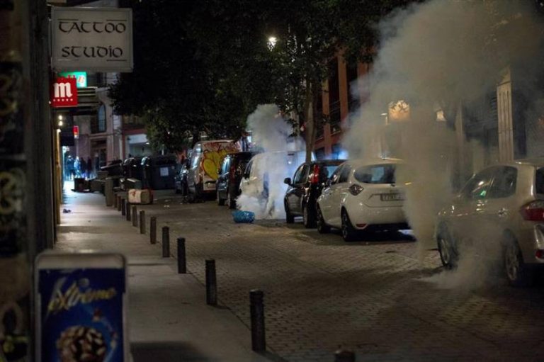 Los separatistas atacan Madrid, 3 policías trasladados a hospital