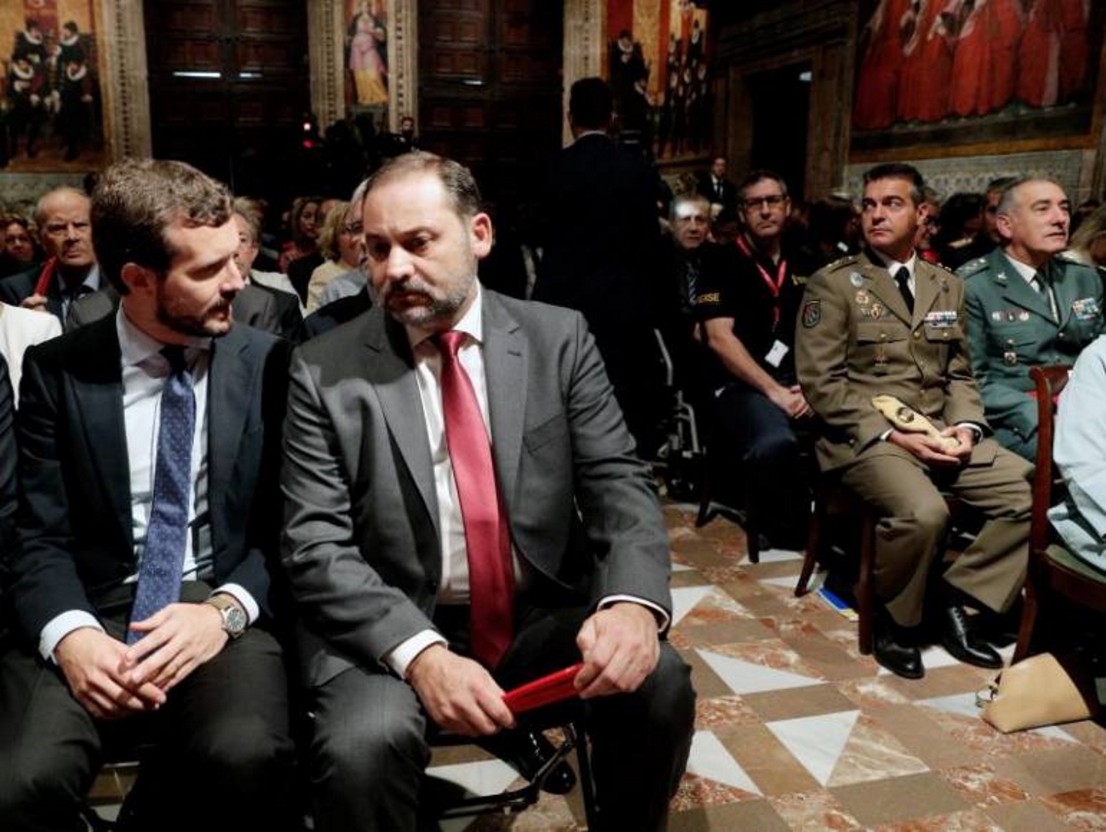 FOTOGRAFÍA. PALACIO DE LA GENERALIDAD DE CATALUÑA (BARCELONA), 09.0.2019. El ministro de Fomento en funciones, José Luis Ábalos (2i). Efe