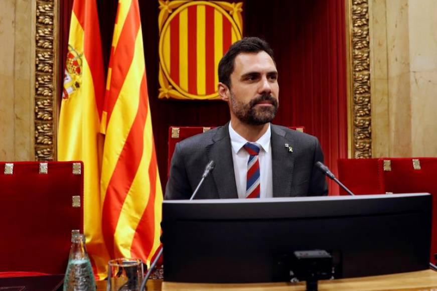 FOTOGRAFÍA. PARLAMENTO DE CATALUÑA, AÑO 2019. El antiespañol presidente del Parlamento de Cataluña, Roger Torrent (ERC). Efe
