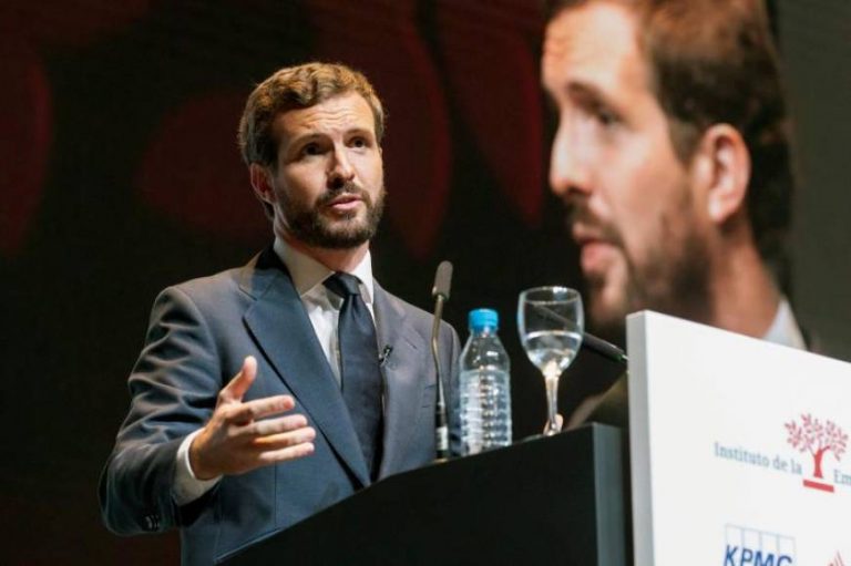 Casado: Sánchez «se inventa la encuesta del CIS, el PSOE está a tiro de piedra»