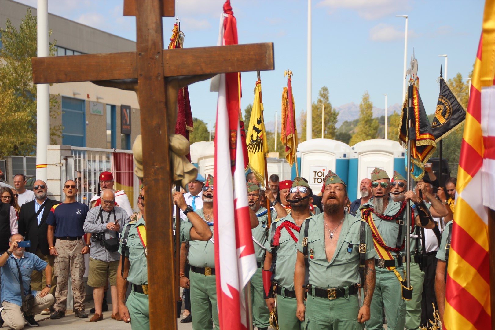 FOTOGRAFÍA. SAN ANDRÉS DE LA BARCA (BARCELONA) ESPAÑA, 05.10.2019. Los vecinos de Cataluña celebran los 99 años de la fundación d ela Legión. Ñ Pueblo (1)